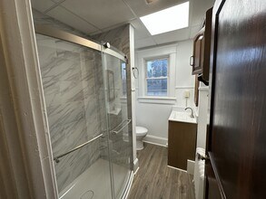 1608 Northampton St, Unit 2ND Floor in Easton, PA - Building Photo - Building Photo