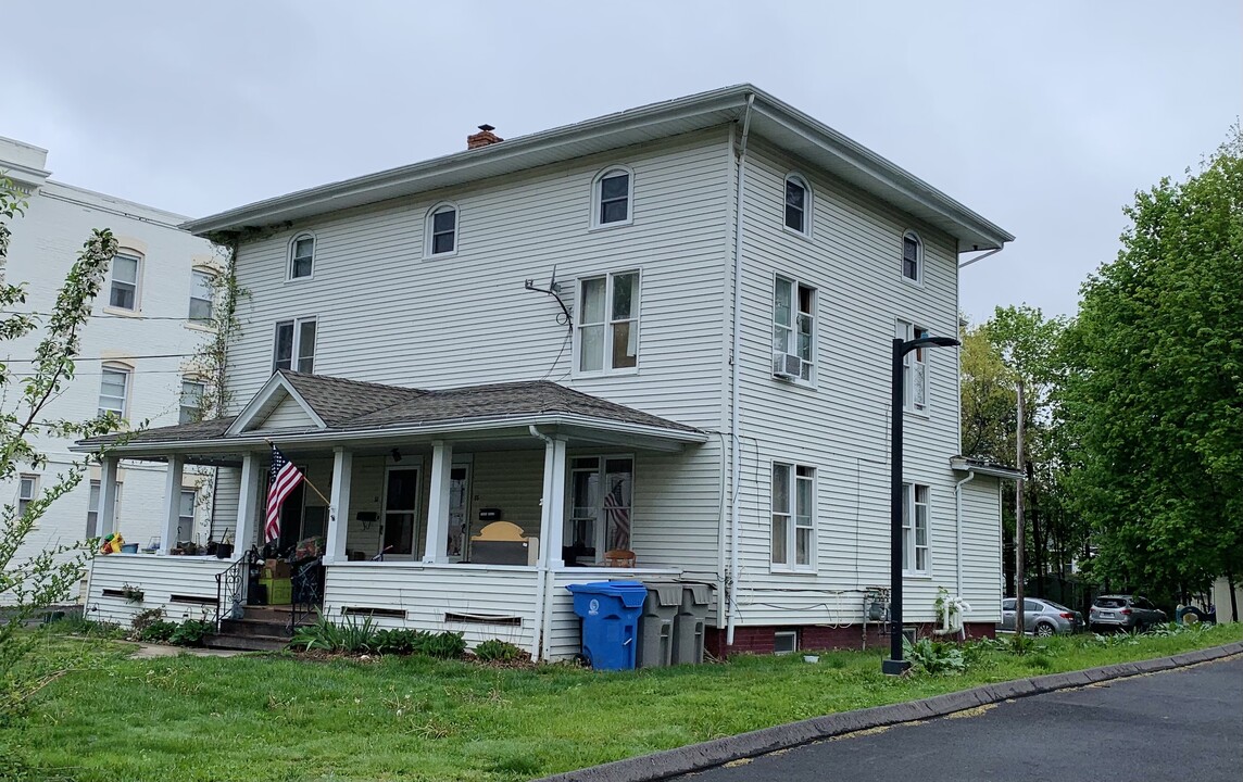 53 Stearns in Bristol, CT - Building Photo