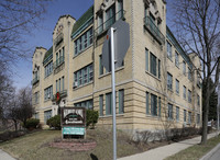 Kilbourn Knoll Apartments in Milwaukee, WI - Foto de edificio - Building Photo