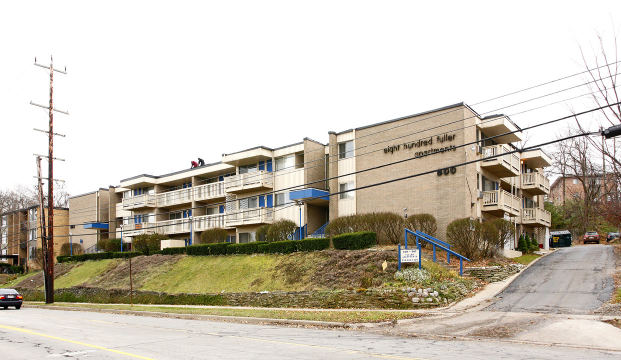 Fuller Apartments in Ann Arbor, MI - Foto de edificio