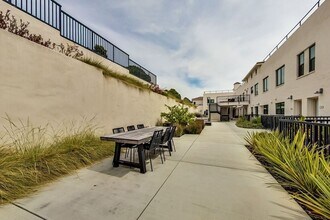 The Paloma in Oakland, CA - Foto de edificio - Building Photo