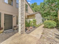 8003 Raintree Pl in Austin, TX - Foto de edificio - Building Photo