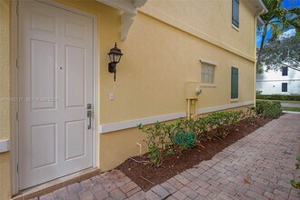178 Soriano Dr in Jupiter, FL - Foto de edificio - Building Photo
