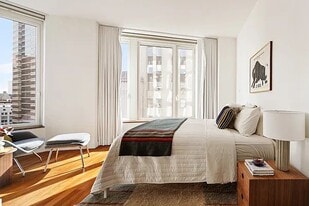 15 William St in New York, NY - Building Photo