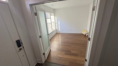 3526 Margaret Jones Pl in Rockville, MD - Foto de edificio - Building Photo