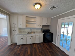 1701 Sandra Dr in Midwest City, OK - Building Photo - Building Photo