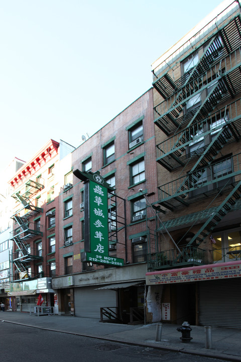 45 Mott St in New York, NY - Building Photo