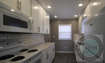 7704 Webster St in Omaha, NE - Building Photo - Building Photo