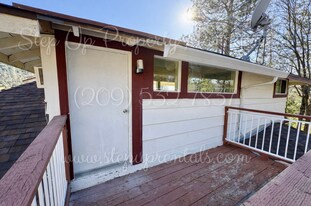 20381 Sherry Ct in Soulsbyville, CA - Building Photo