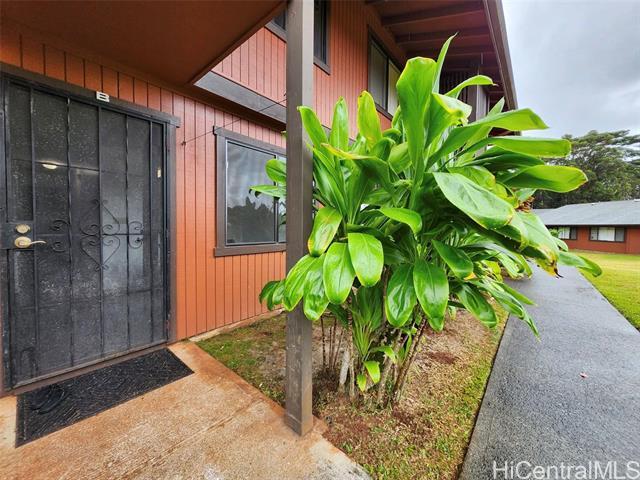 2069 California Ave in Wahiawa, HI - Foto de edificio - Building Photo