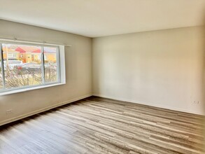 4659 Dobson St in Skokie, IL - Building Photo - Building Photo