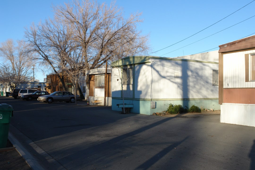 145 E Grove St in Reno, NV - Building Photo