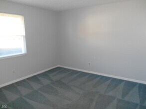 5625 Lakeland Dr in Indianapolis, IN - Building Photo - Building Photo