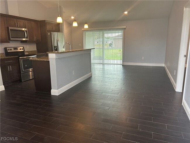 property at 1257 Columbus Blvd