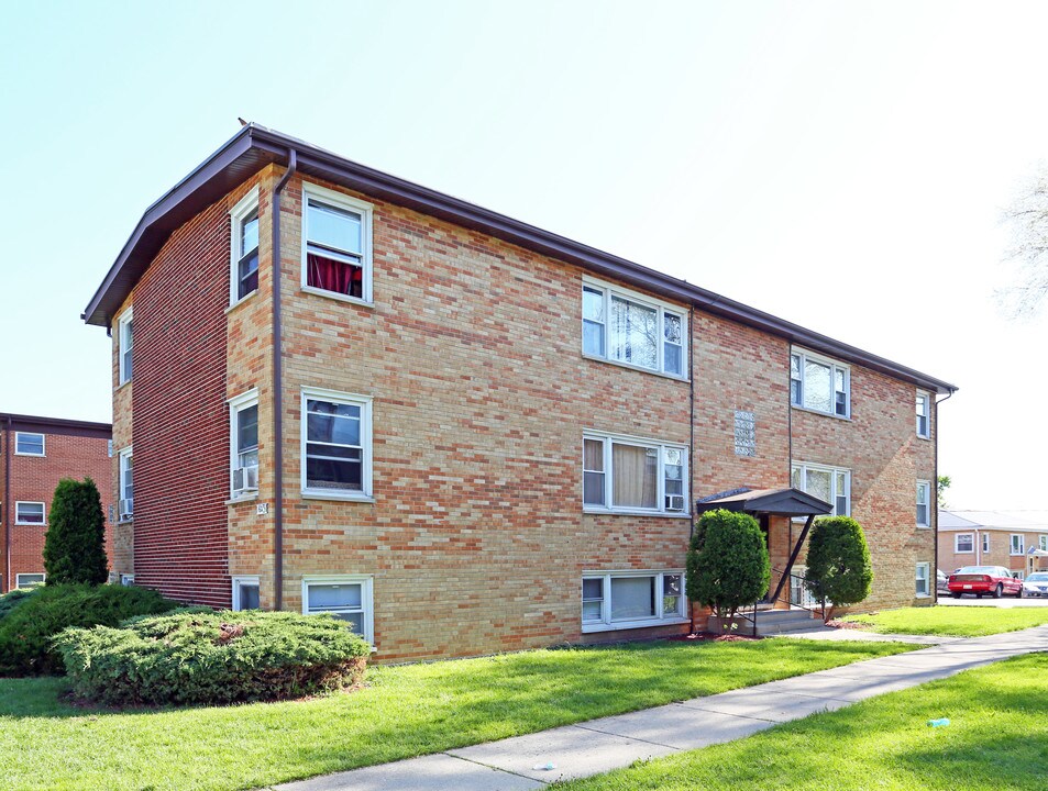 623 S Iowa Ave in Addison, IL - Foto de edificio