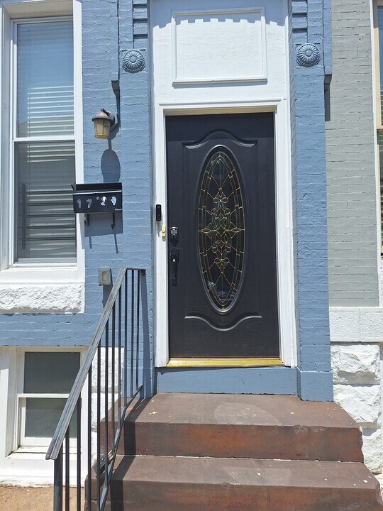 1729 Druid Hill Ave in Baltimore, MD - Building Photo