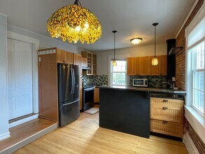 67 West Merrimack, 2 in Manchester, NH - Building Photo - Building Photo
