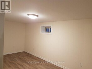 324 E 33rd St in Hamilton, ON - Building Photo - Building Photo