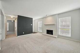 15151 Berry Trail, Unit 801 in Dallas, TX - Building Photo - Building Photo