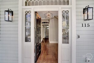115 W 34th St in Savannah, GA - Building Photo
