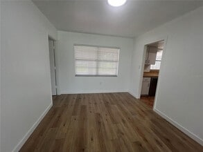 21371 Knollwood Ave in Port Charlotte, FL - Building Photo - Building Photo