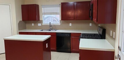 28907 Fox Run Boulevard in Spring, TX - Building Photo - Building Photo