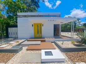 603 38th St W in Bradenton, FL - Building Photo