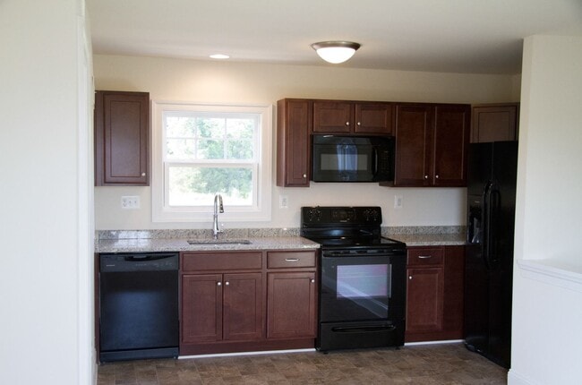 420 Phillips Aly in Charlottesville, VA - Building Photo - Building Photo