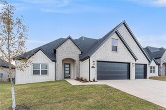2706 Blustery Dr in Bentonville, AR - Building Photo - Building Photo