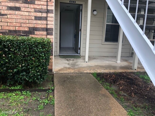 2200 E Trinity Mills Rd in Carrollton, TX - Building Photo - Building Photo