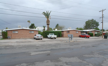 4404-4422 E Lee St in Tucson, AZ - Foto de edificio - Building Photo