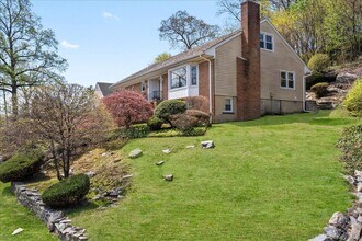 117 Brendon Hill Rd in Scarsdale, NY - Building Photo - Building Photo