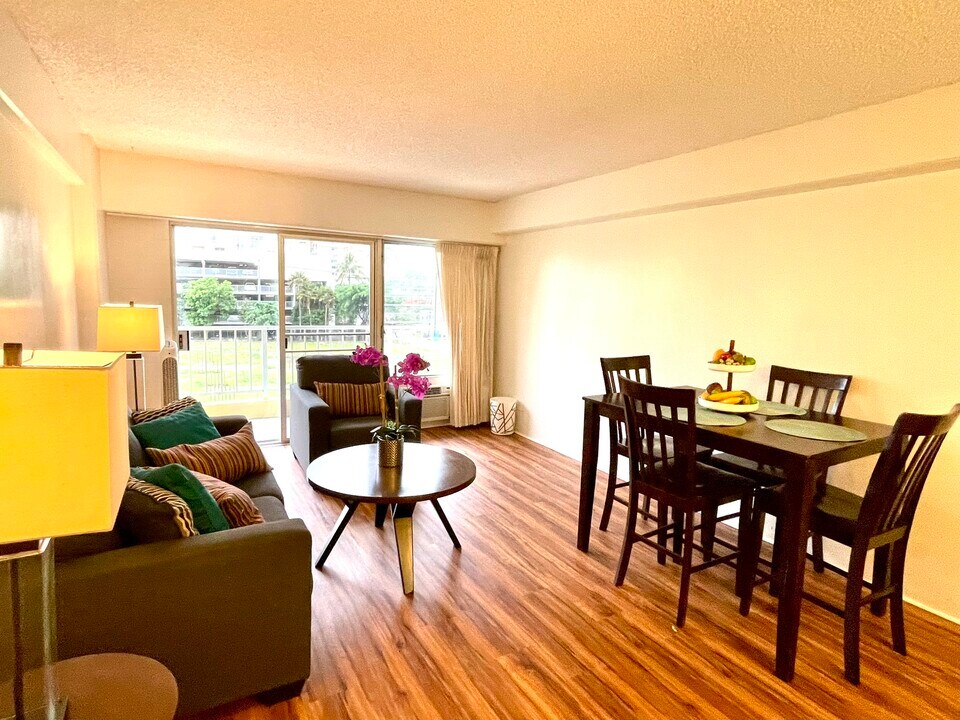 303 Liliuokalani Ave, Unit #301 King Kalani in Honolulu, HI - Building Photo