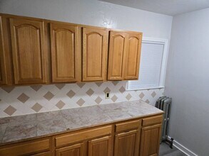 13 Snell St, Unit 13 Snell st in Brockton, MA - Building Photo - Building Photo