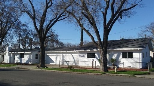304 Ruberto St in Modesto, CA - Building Photo