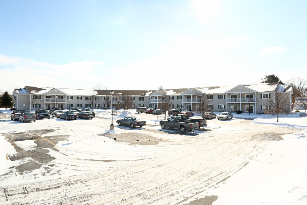 Sugar Mill Senior Apartments in Charlotte, MI - Building Photo