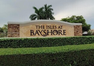 9120 SW 227th Terrace in Cutler Bay, FL - Foto de edificio - Building Photo