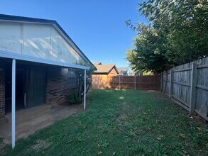 7740 Doris Dr in Oklahoma City, OK - Building Photo - Building Photo