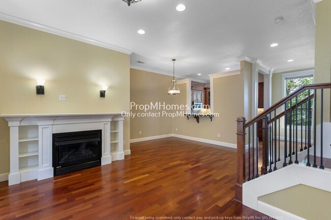 property at 5129 N Williams Ave