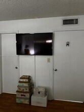 7220 NW 179th St in Hialeah, FL - Building Photo - Building Photo