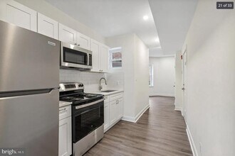 320 N 62nd St in Philadelphia, PA - Building Photo - Building Photo