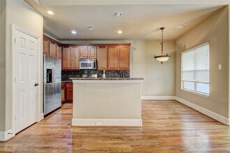 328 Cage St in Houston, TX - Building Photo - Building Photo