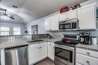 2800 Coyote Ridge Dr in Fort Worth, TX - Building Photo - Building Photo