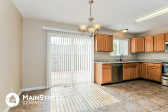 32 Great Owls Way in Winfield, MO - Building Photo - Building Photo