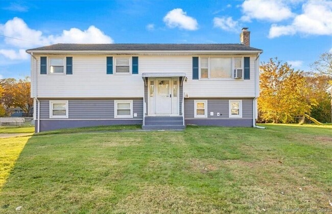 property at 29 Donna Dr