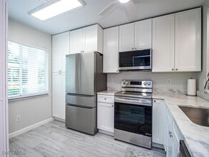 4556 Andover Way in Naples, FL - Building Photo - Building Photo