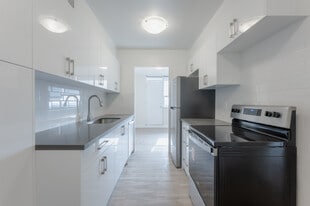 125 Neptune in Toronto, ON - Building Photo