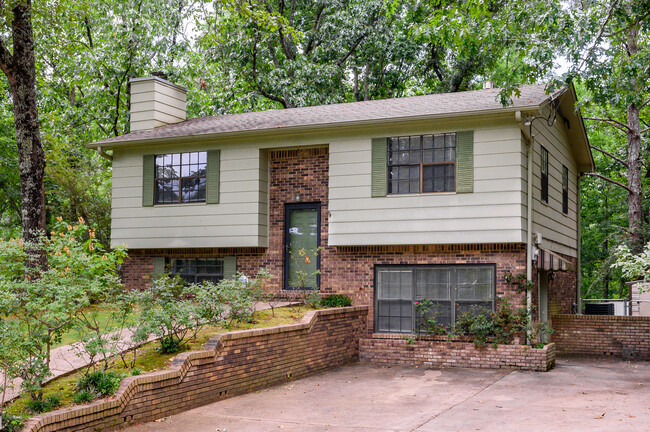 3377 Cedarbrook Cir in Trussville, AL - Building Photo - Building Photo