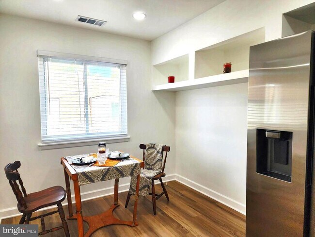property at 3815 Monte Vista Pl