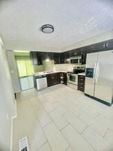 2104 Timberglen Dr in Imperial, PA - Building Photo - Building Photo